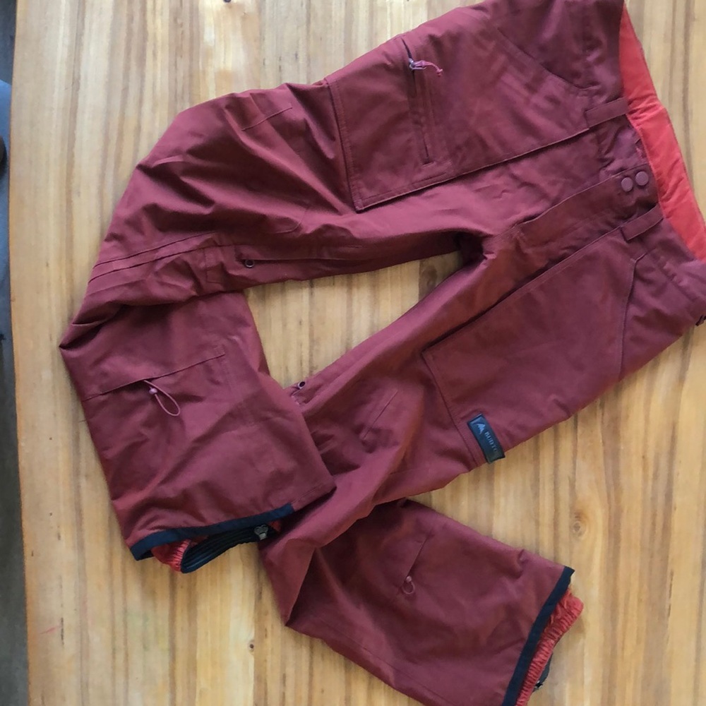 Burton Snowboard “Vent” Pants Medium in maroon red